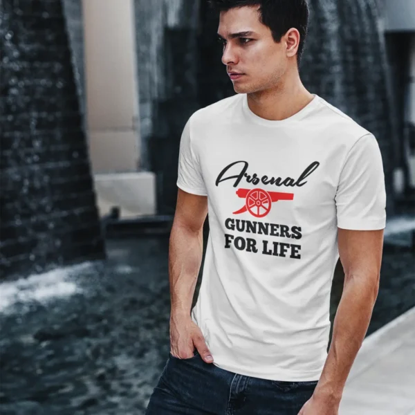 t-shirt-mockup-of-a-young-man-walking-on-a-street-423-el Arsenal T-shirt
